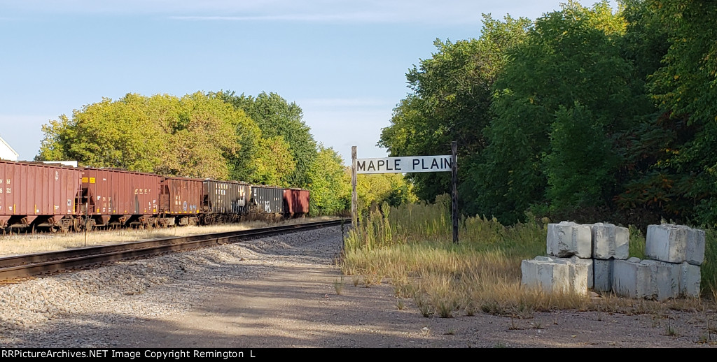 Maple Plain Station Sign